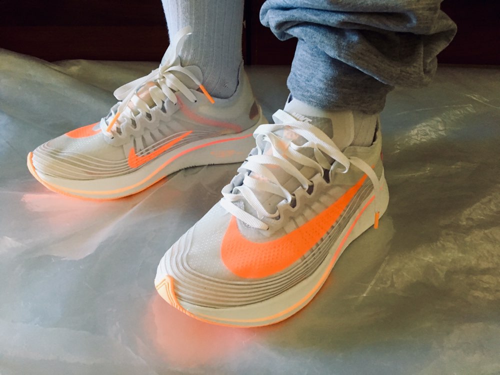 nike zoom fly白橙