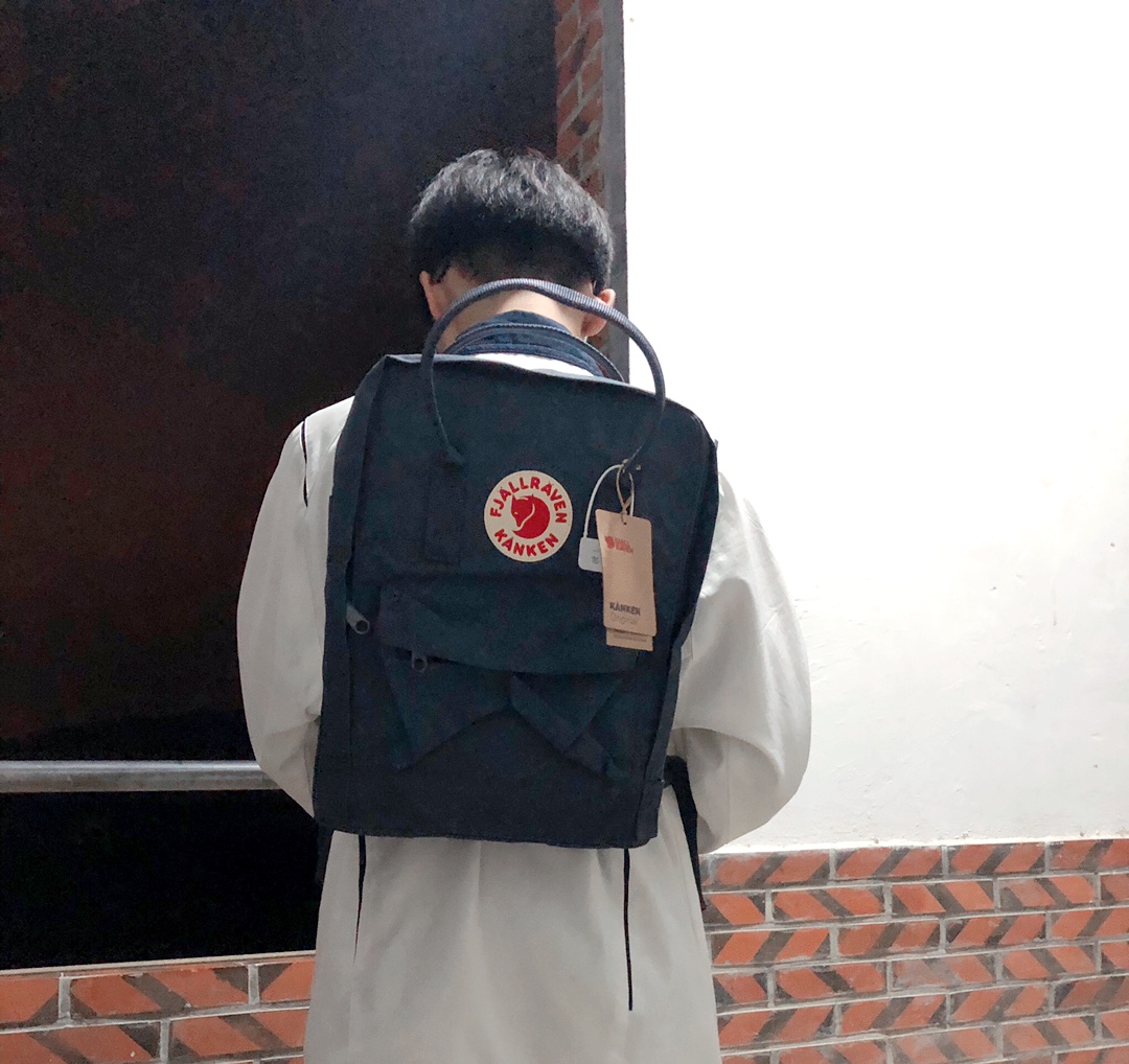 双十一帮同学抢的哈哈哈，十二点在这里蹲了