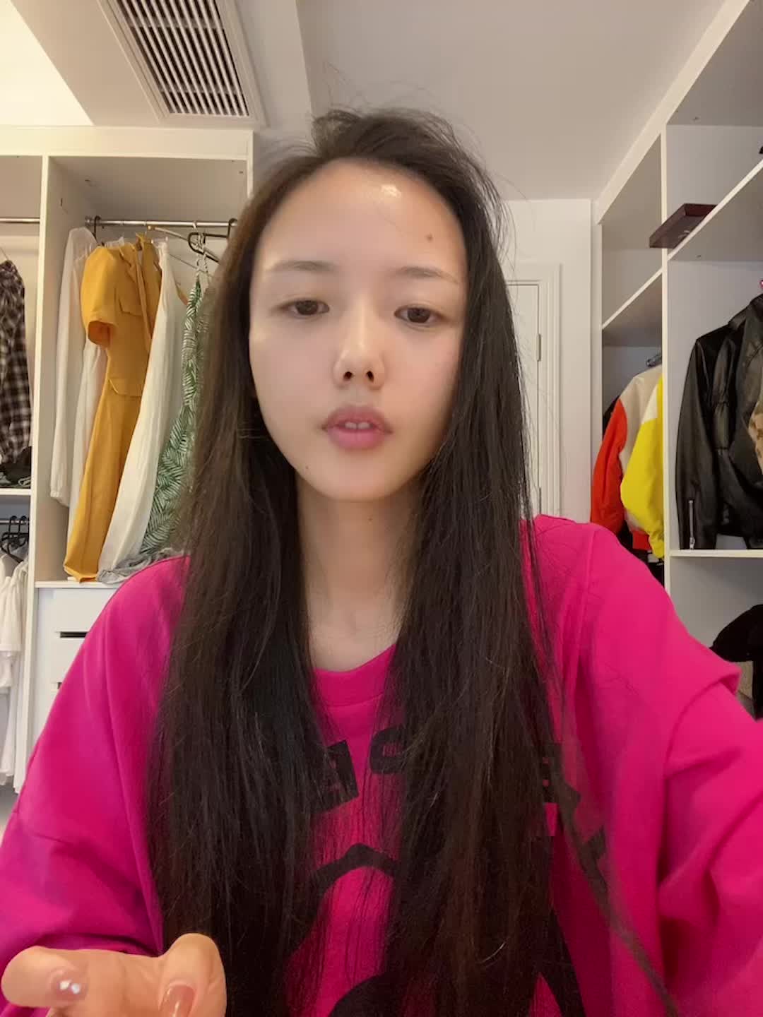 水:茵芙莎流金水
乳:黛珂牛油果乳液
面