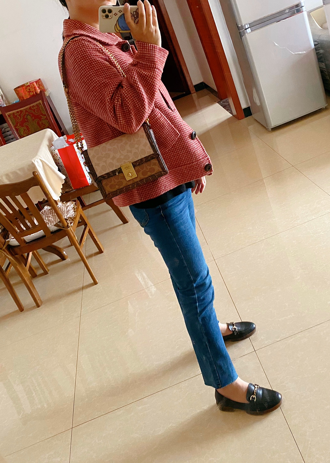 顺丰包邮很快，5号买的8号收到，就当送自