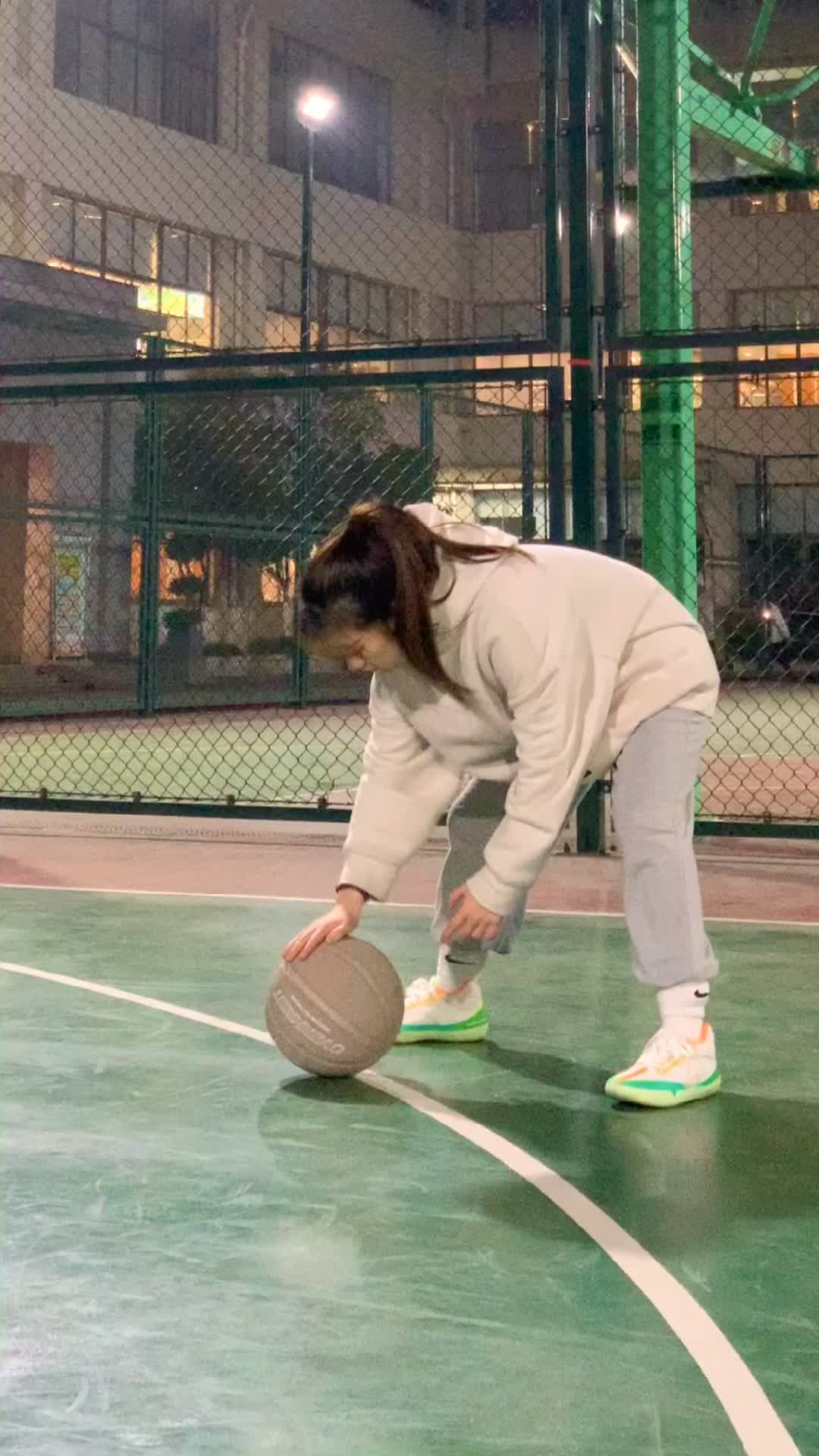 你是喜欢草莓味，抹茶味，还是我这个得分小后卫。