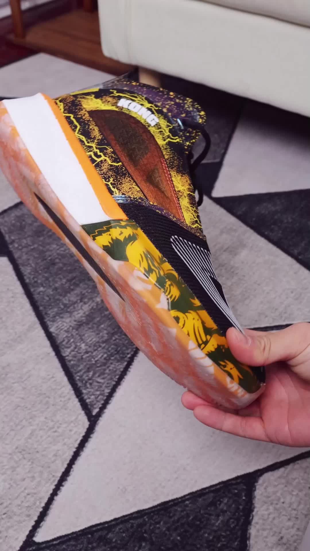态极对比澎湃大三角！细节察觉