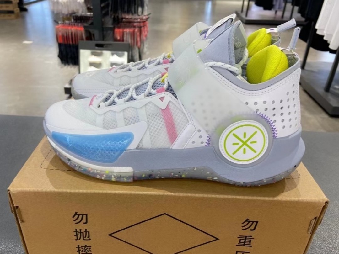 裂变7新配色发售，非常清新，蓝白搭配点缀