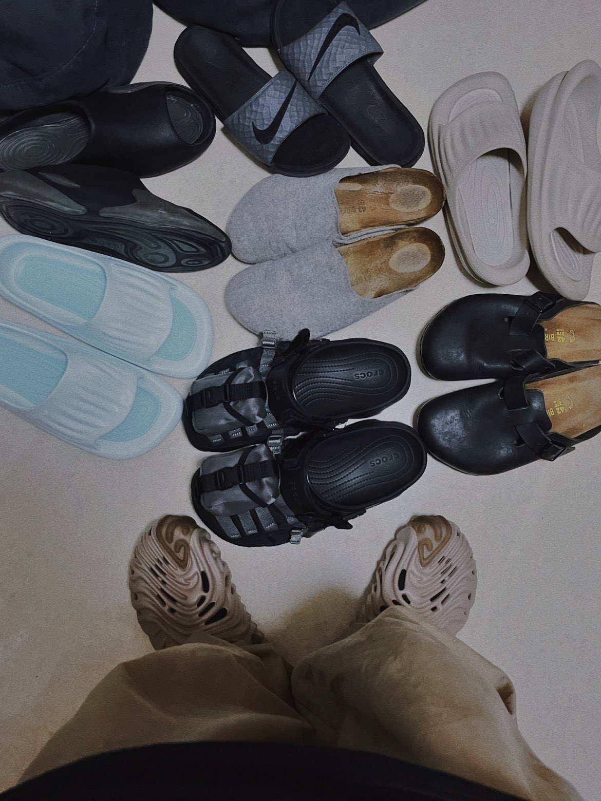 拖鞋内卷
 #Crocs #beams 