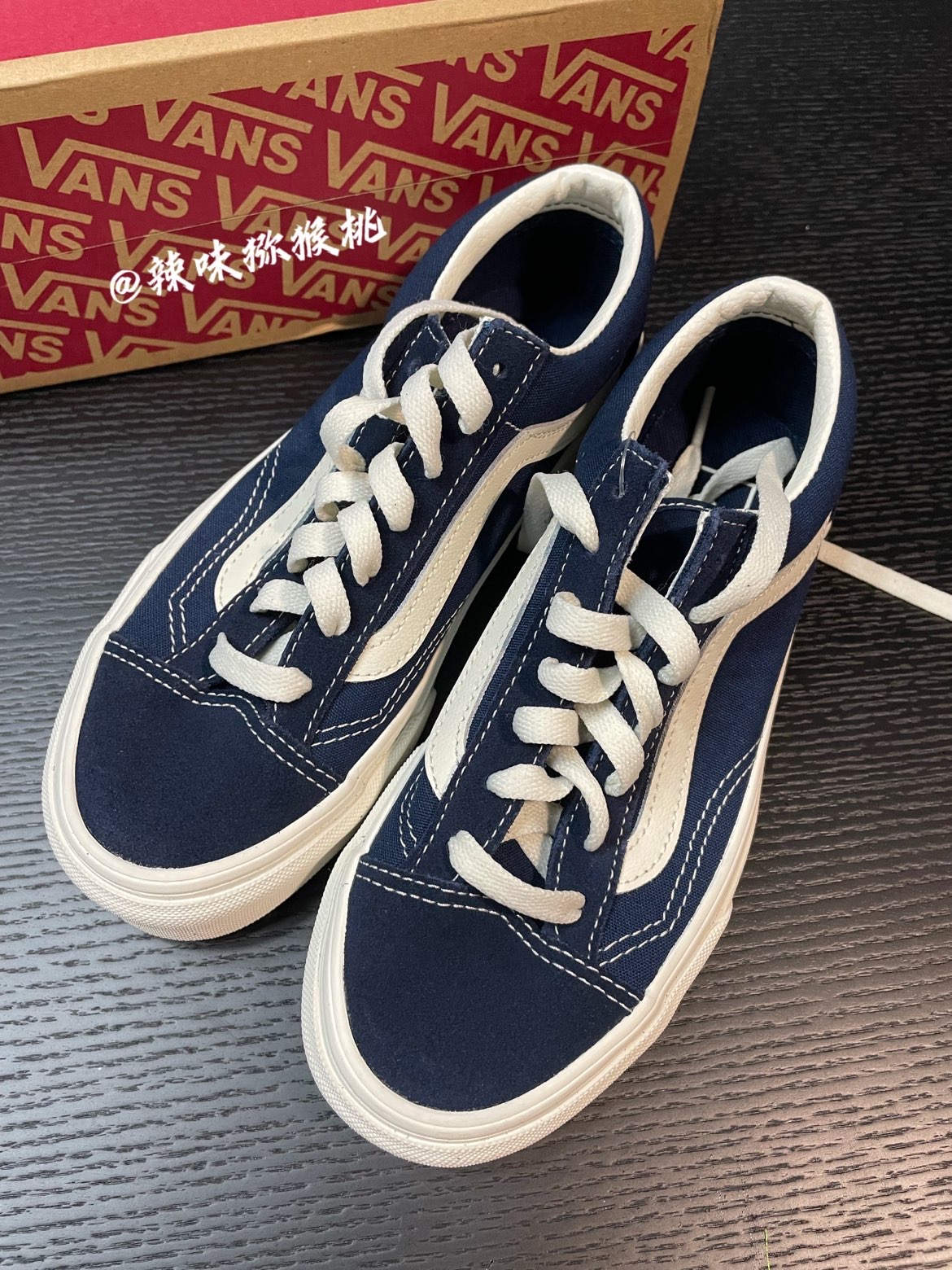 👟：【权志龙同款】Vans Style 