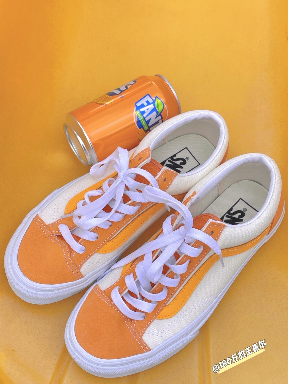 👟鞋款名称
【刘耀文同款】Vans St
