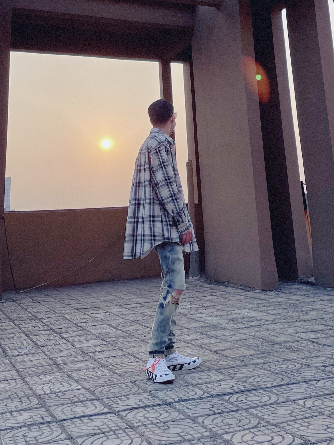 傍晚六点的太阳🌇浪漫又好看
在秋冬，我无
