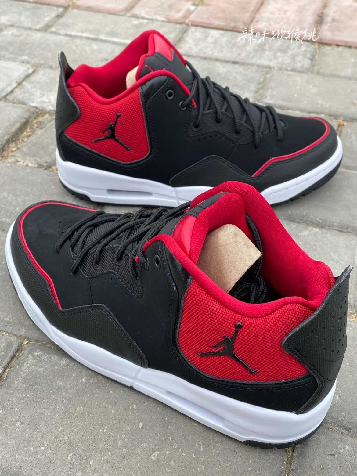 🚤：Air Jordan Courtsi