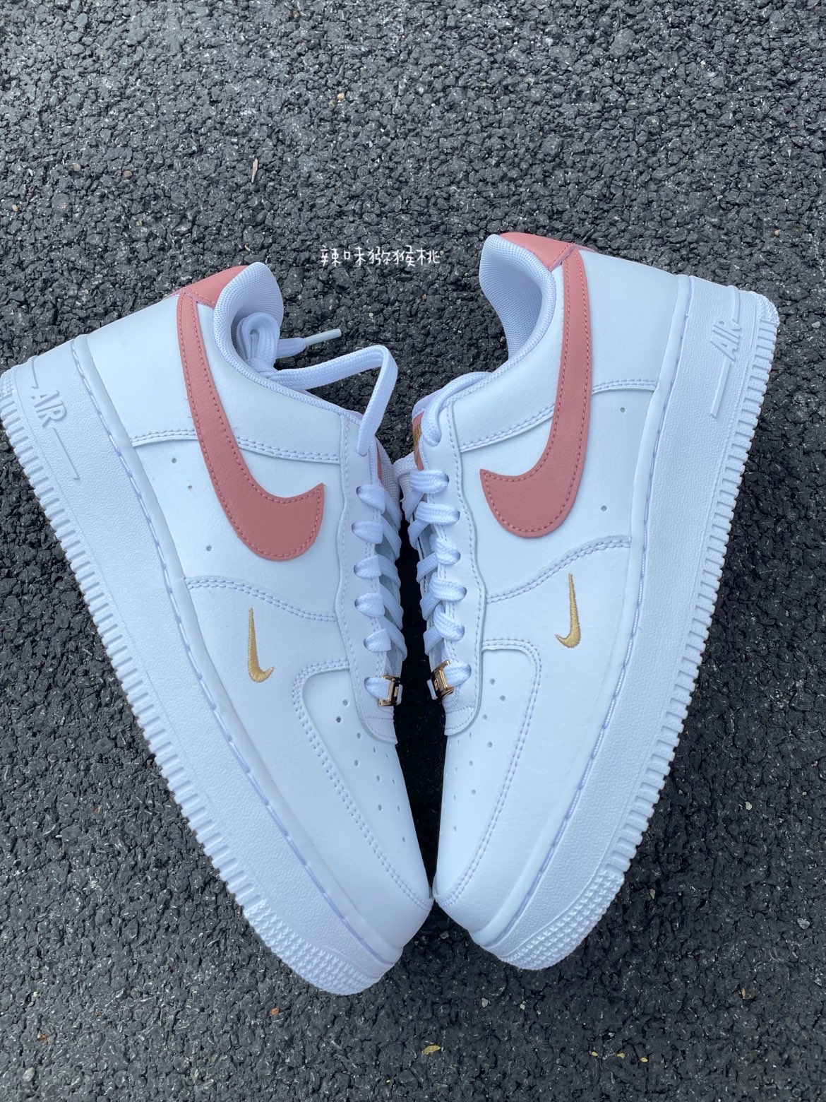 👟：Nike Air Force 1 L