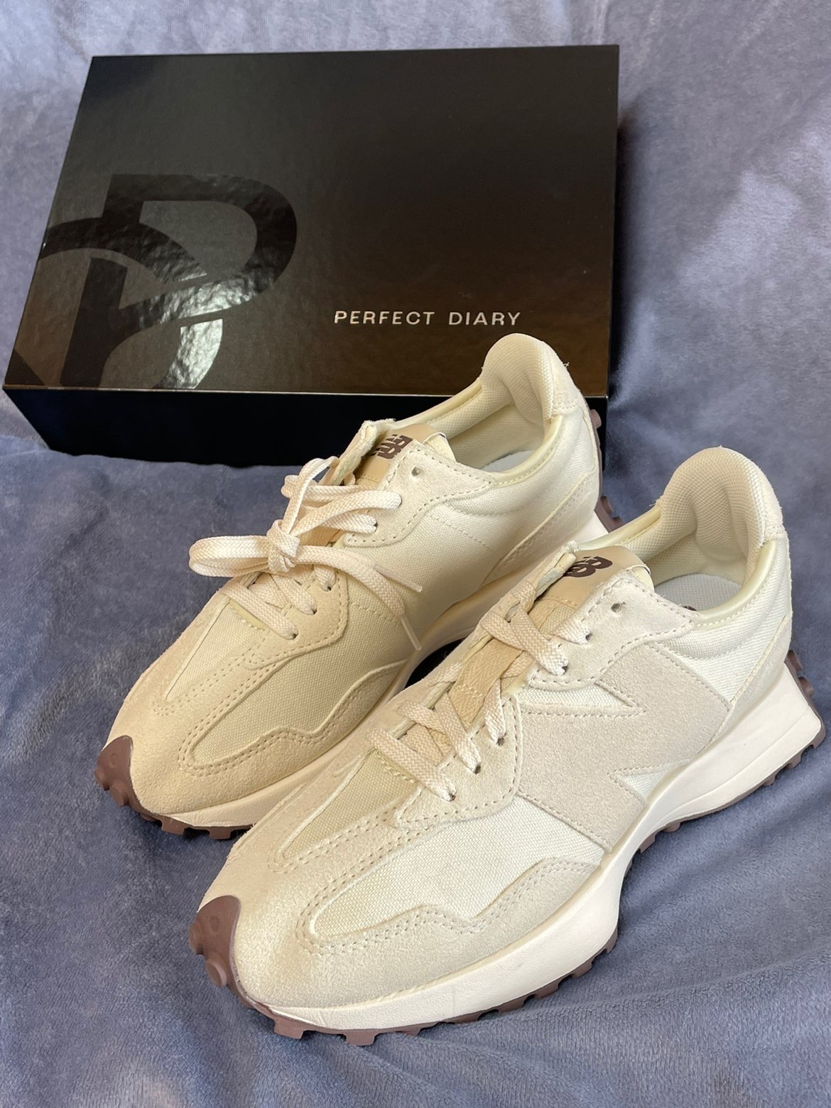 👟：New	Balance 327系列 