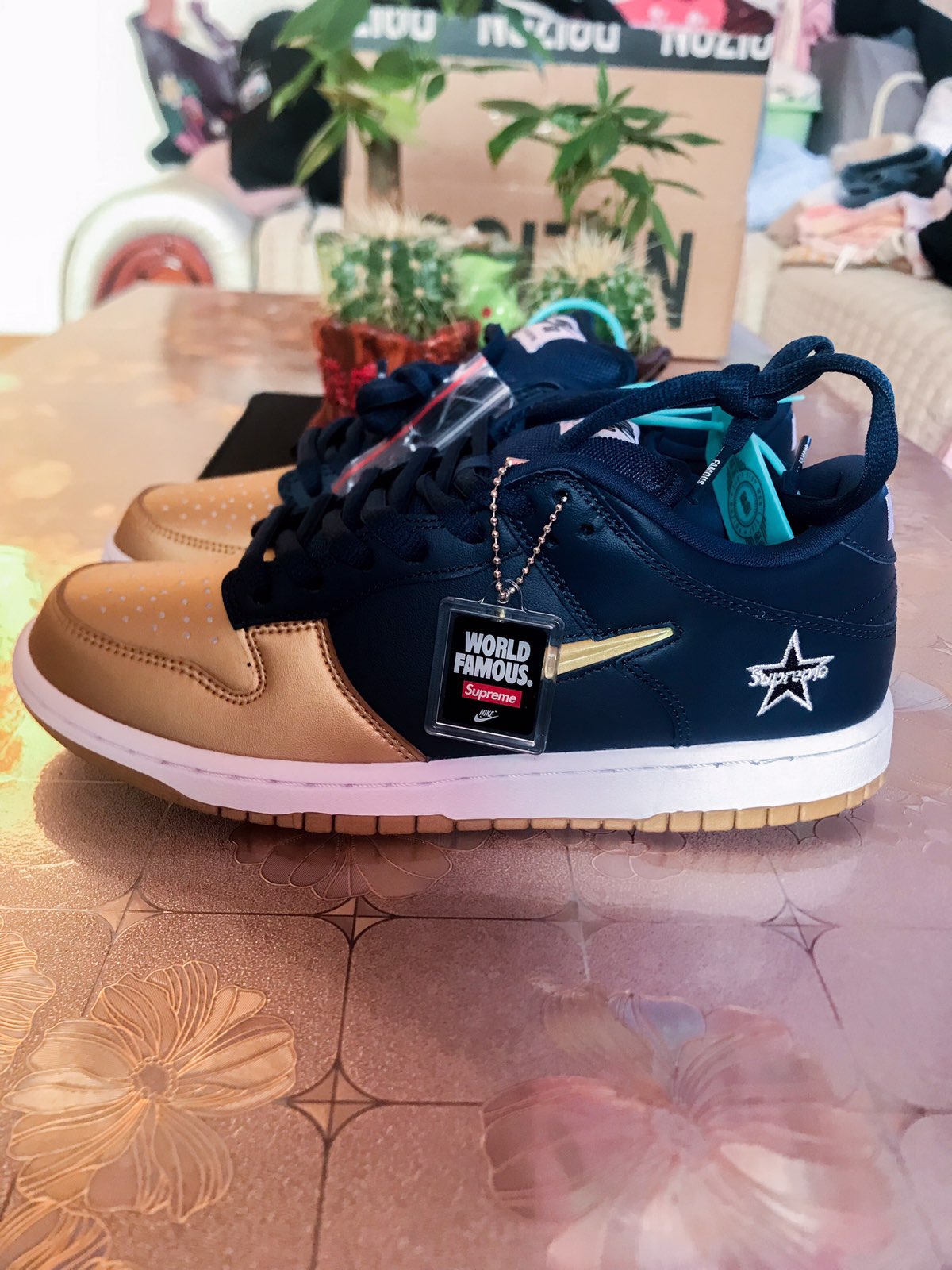 这款Supreme x Nike SB 