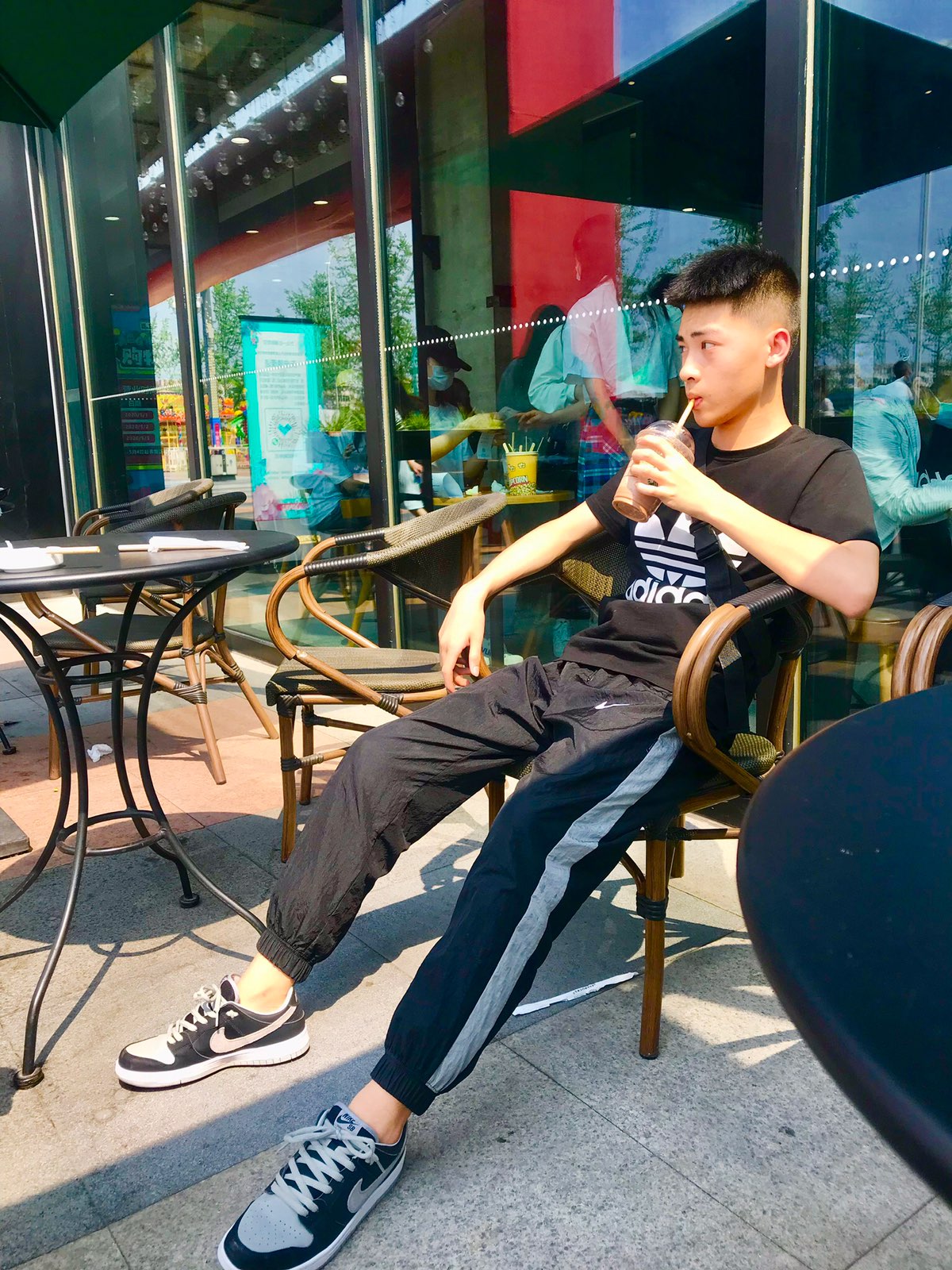 。