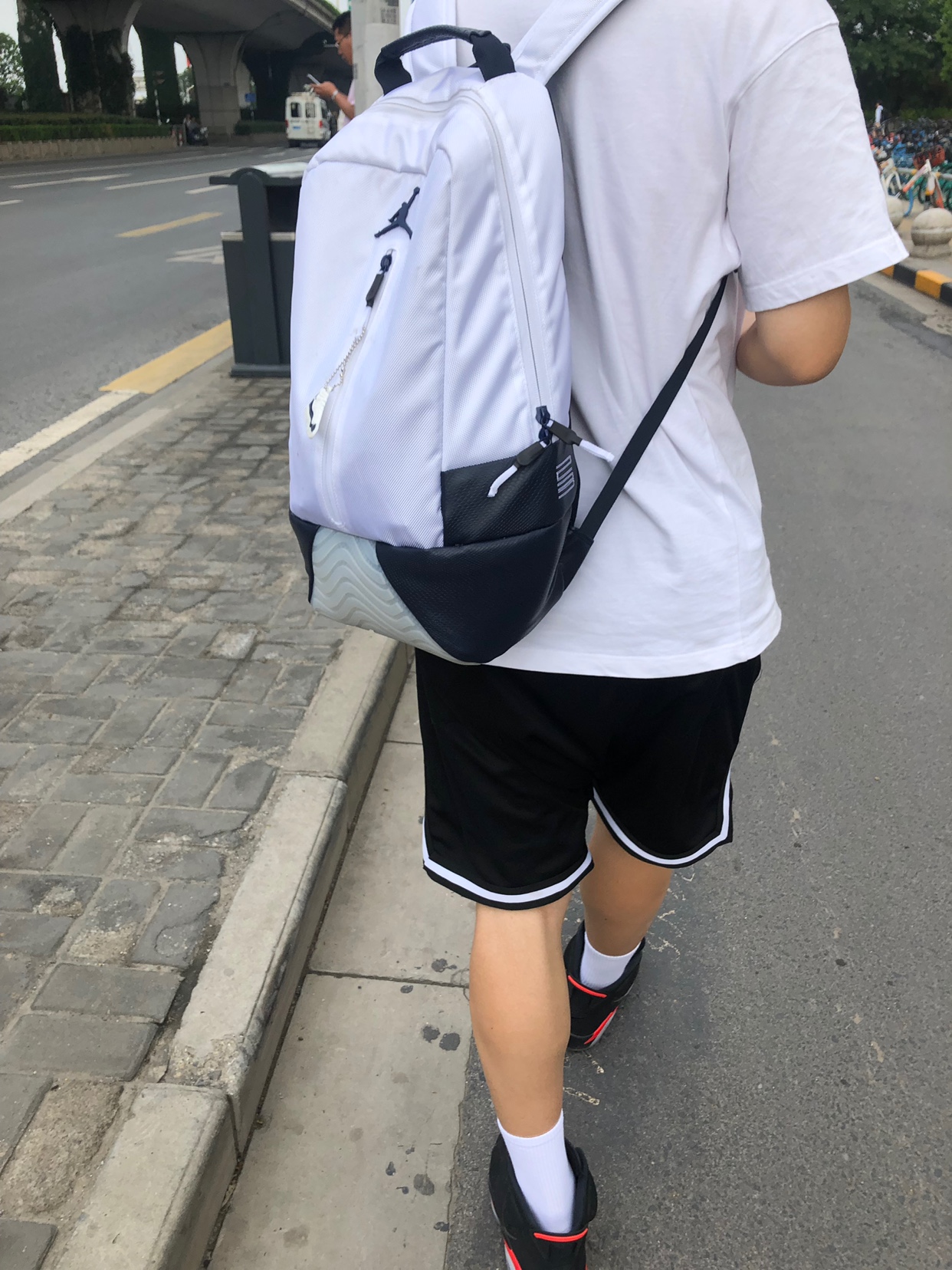 还以为会很大，实际就是正常尺寸，可以看和