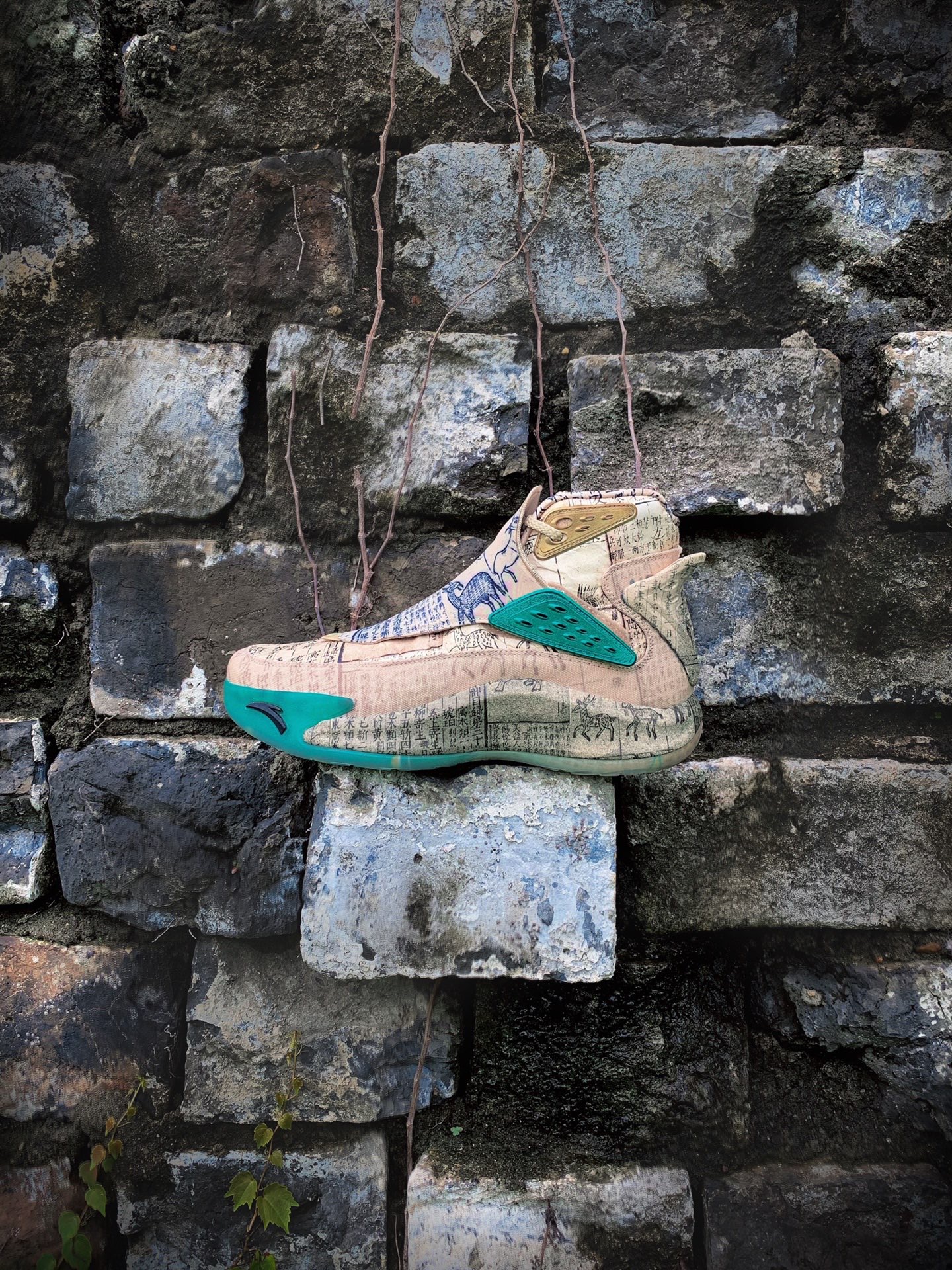 👟安踏 KT5 妙手回春
😀这双安踏KT