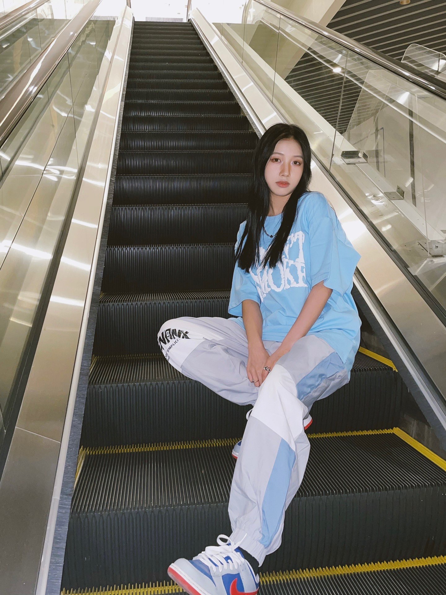 高饱和度的颜色很抓人眼球哦，夏天穿最合适