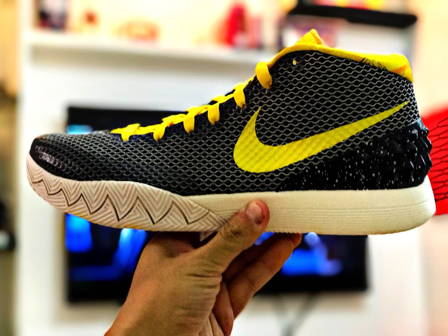 帅到没朋友的kyrie 1！