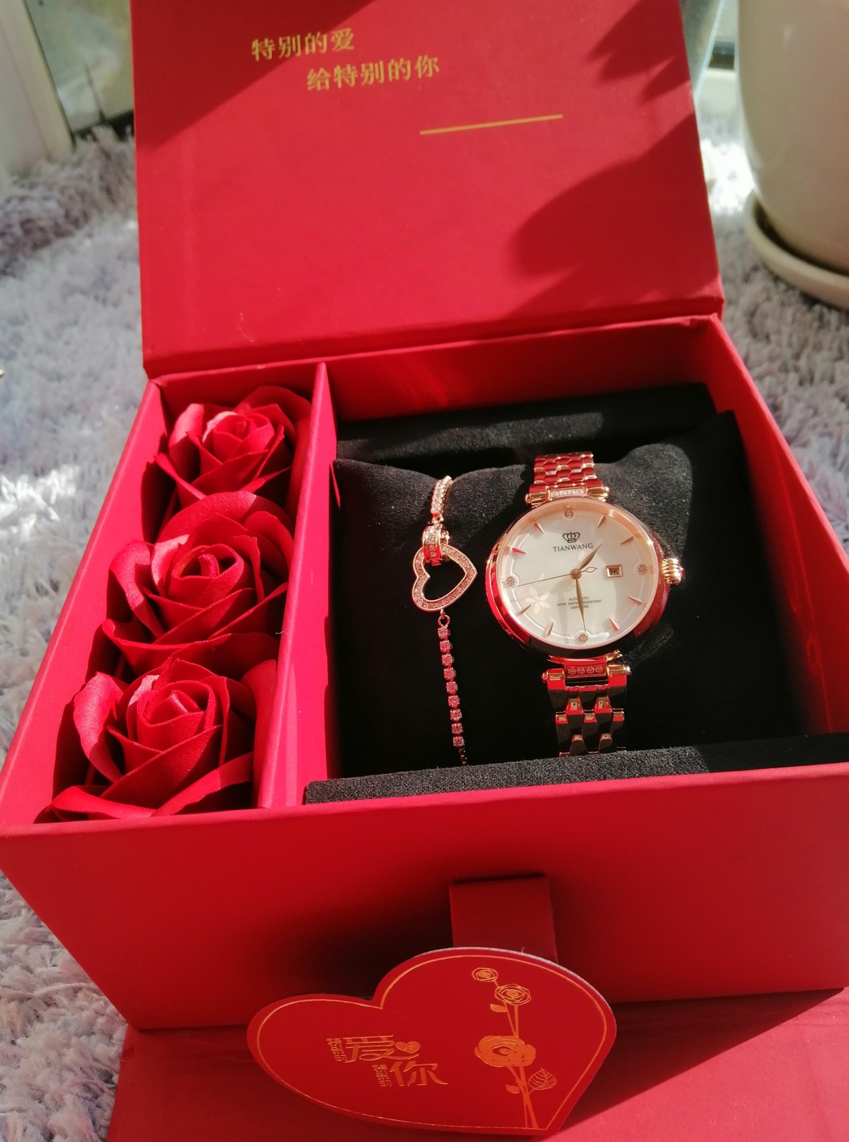 犹豫了半天终于下定决心买这块手表了，果然