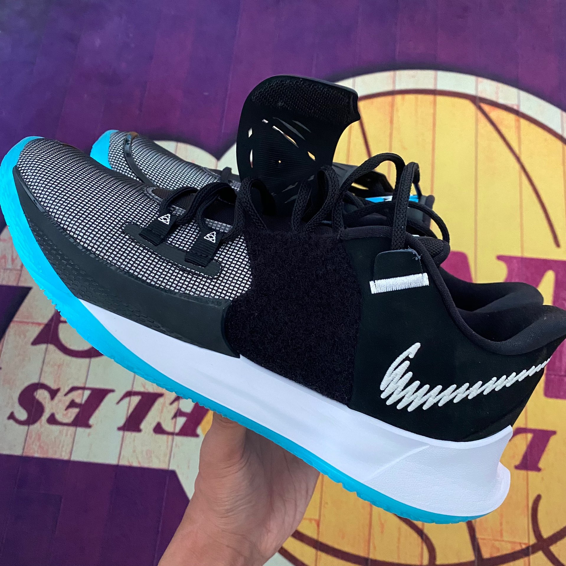 Nike Kyrie Low 3 