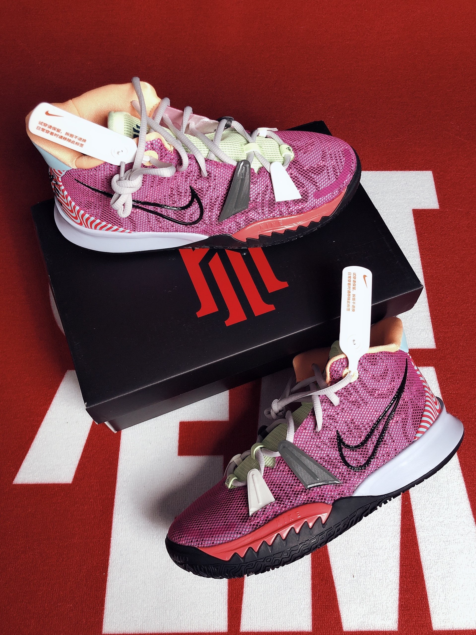 👟鞋款名称：Nike Kyrie 7 “