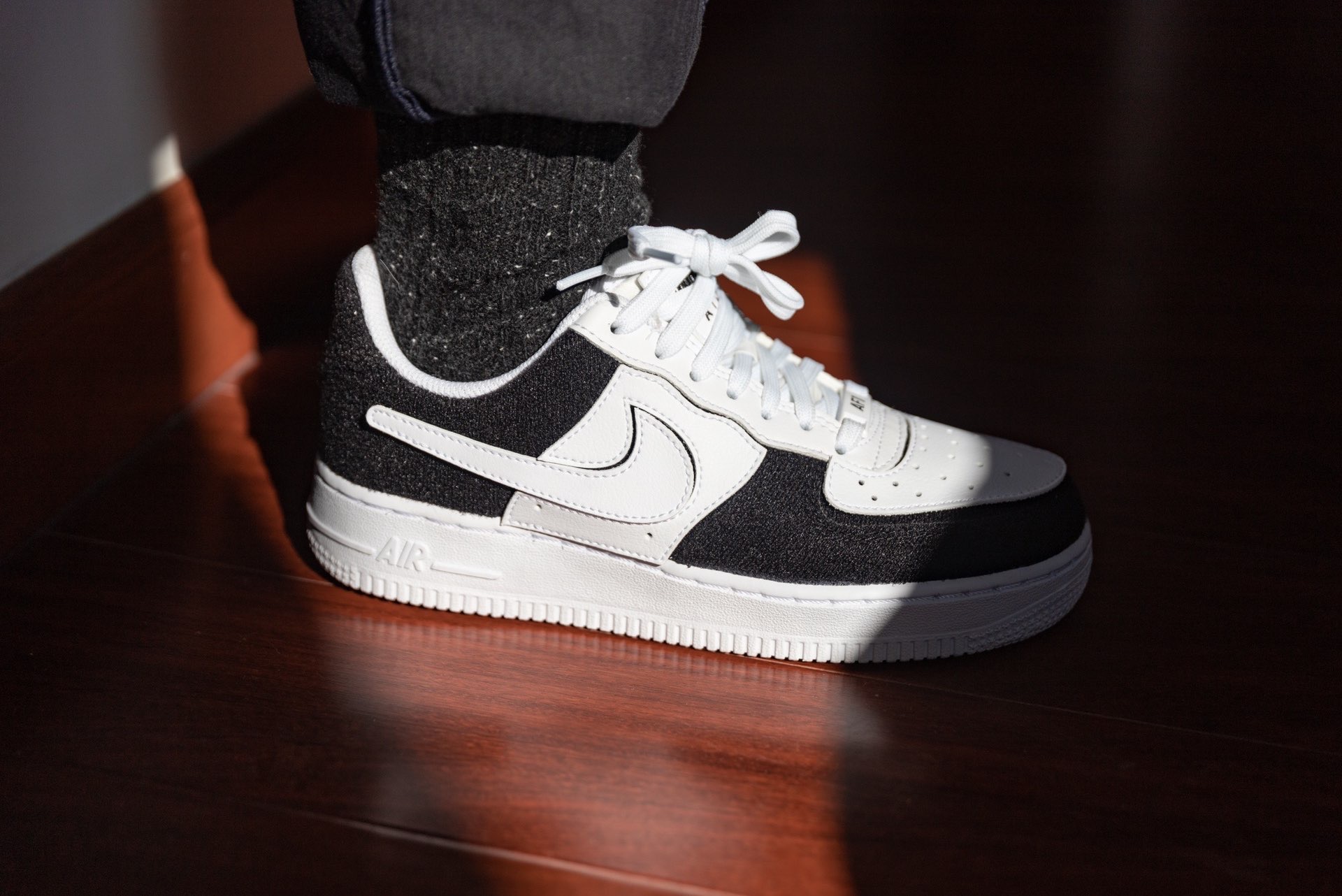这款魔术贴AF1继承经典设计之时添加可拆