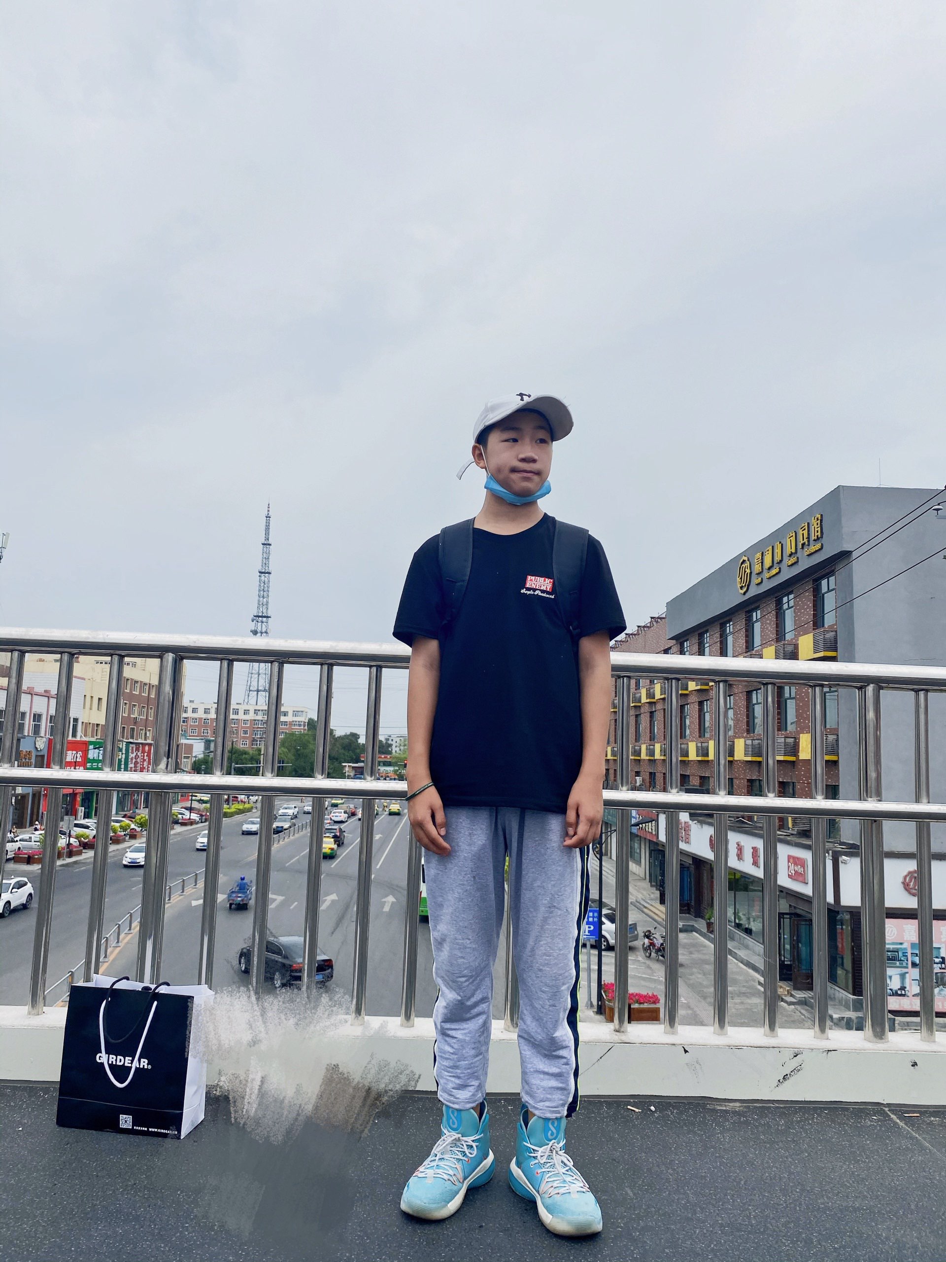 酷酷的弟弟