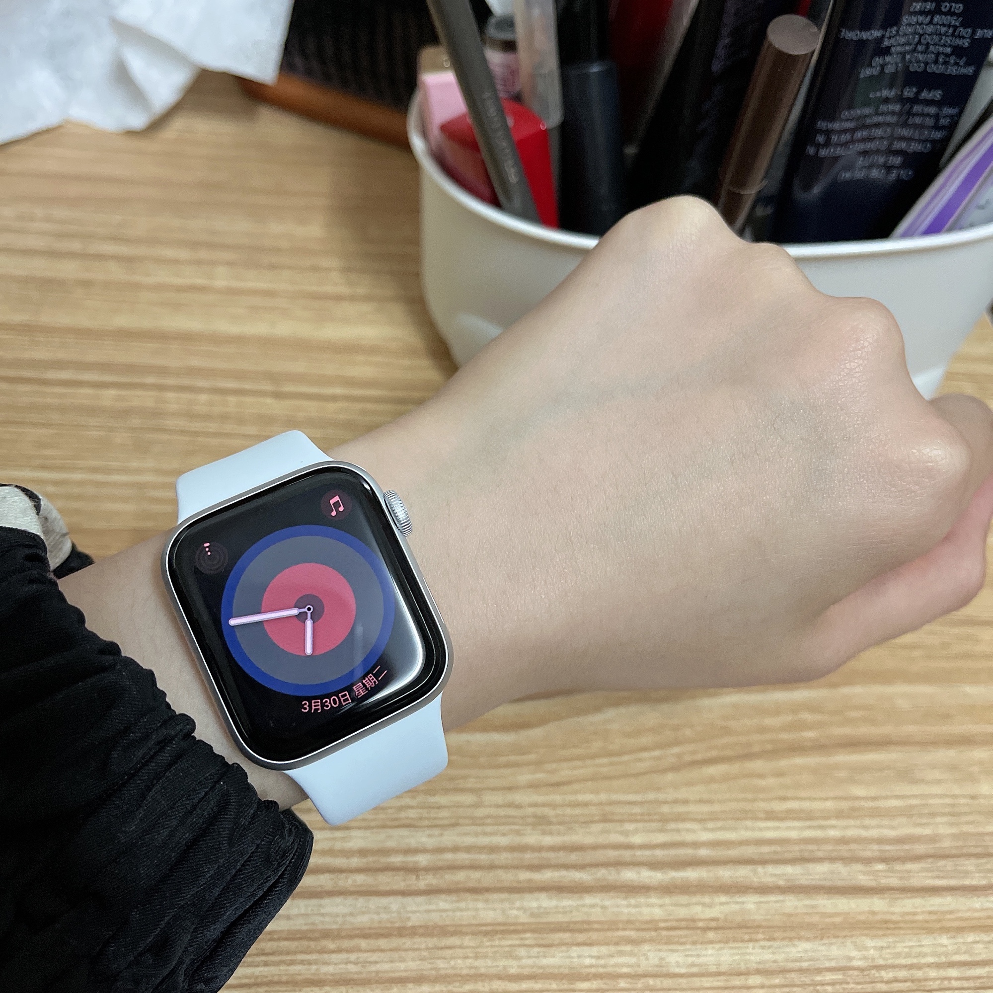 颜值没的说，就不太会用哈哈哈