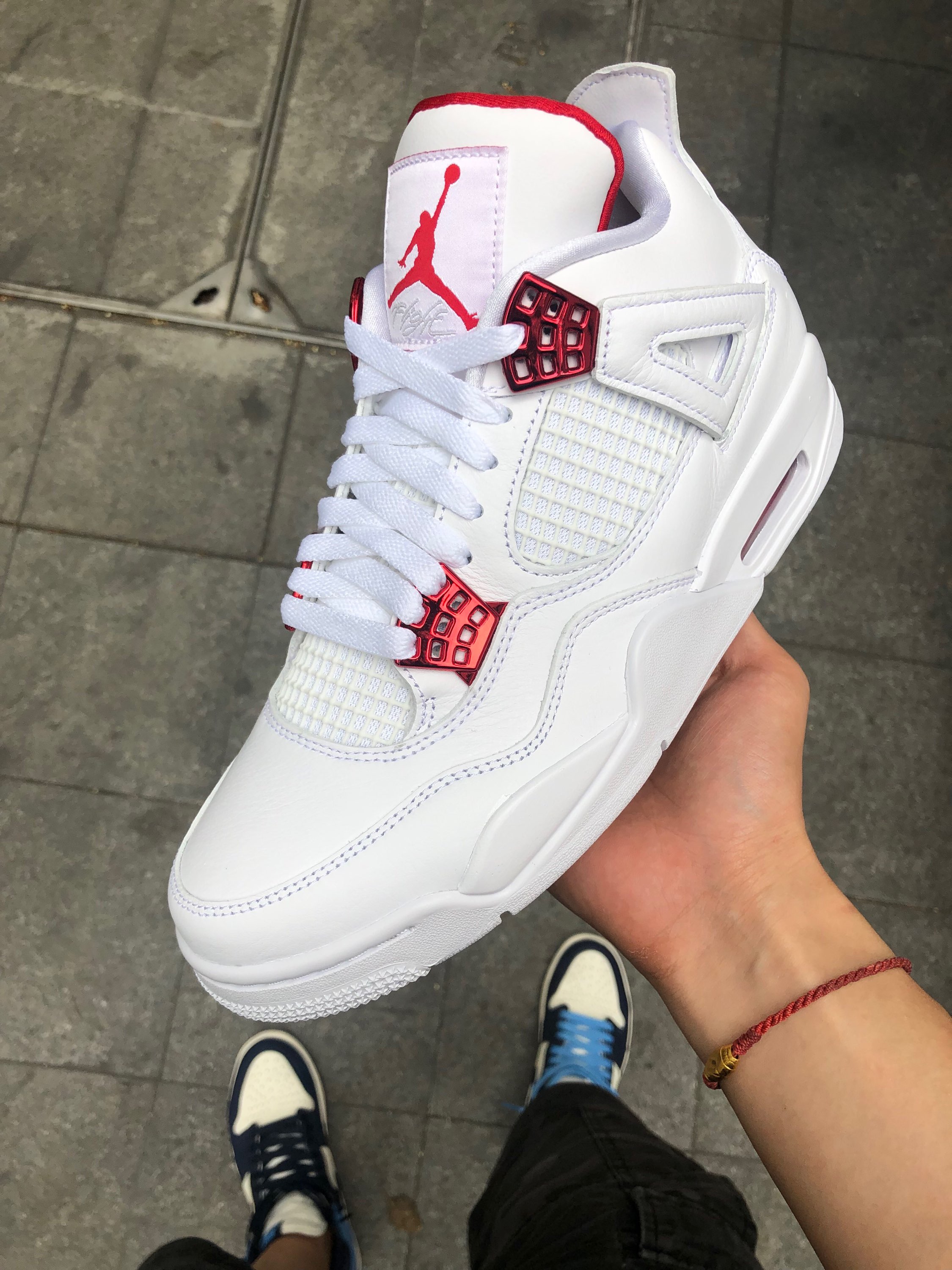 Air Jordan 4 白色/金属红