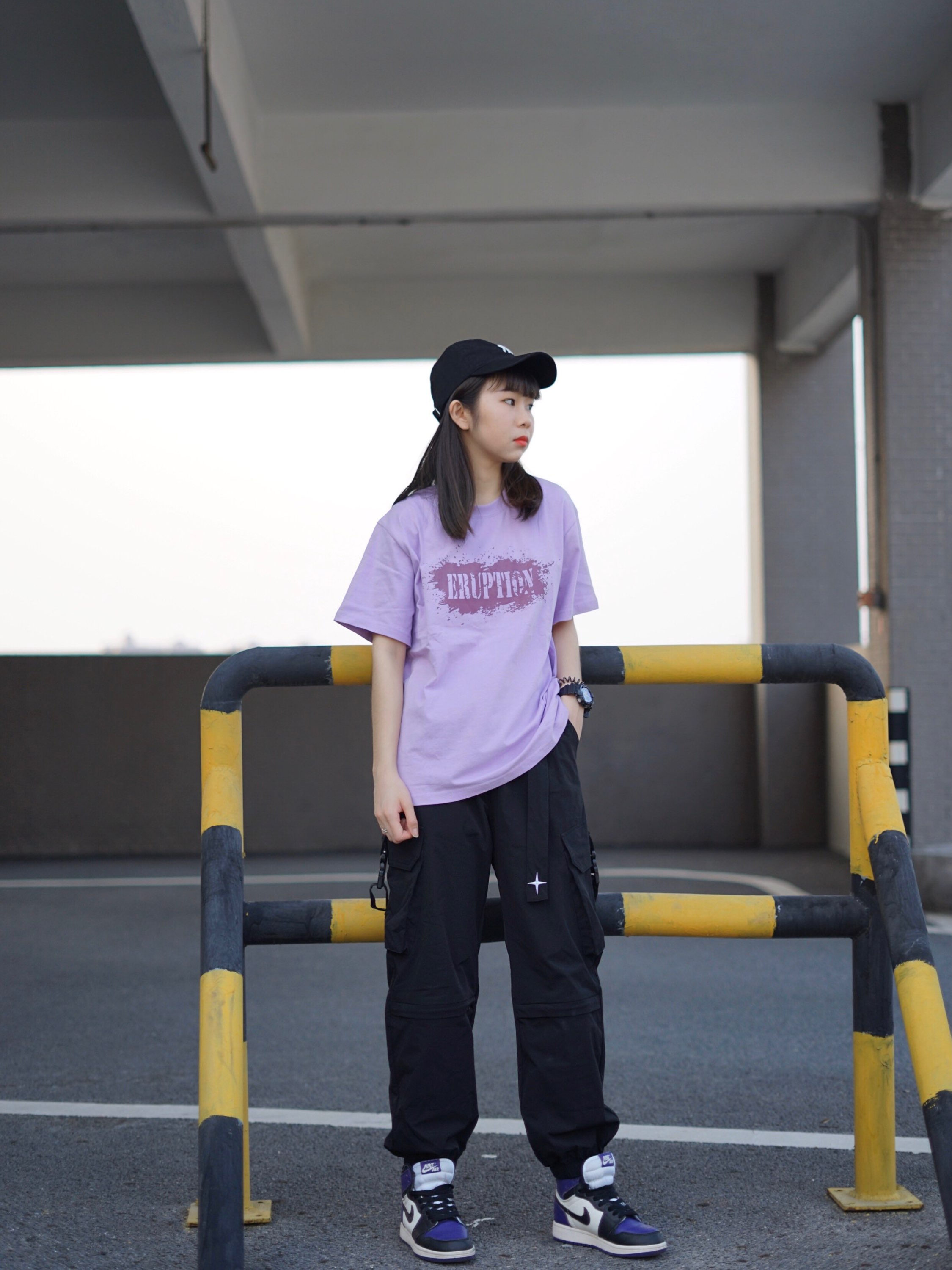衣服 EruptionLab
这一件紫色
