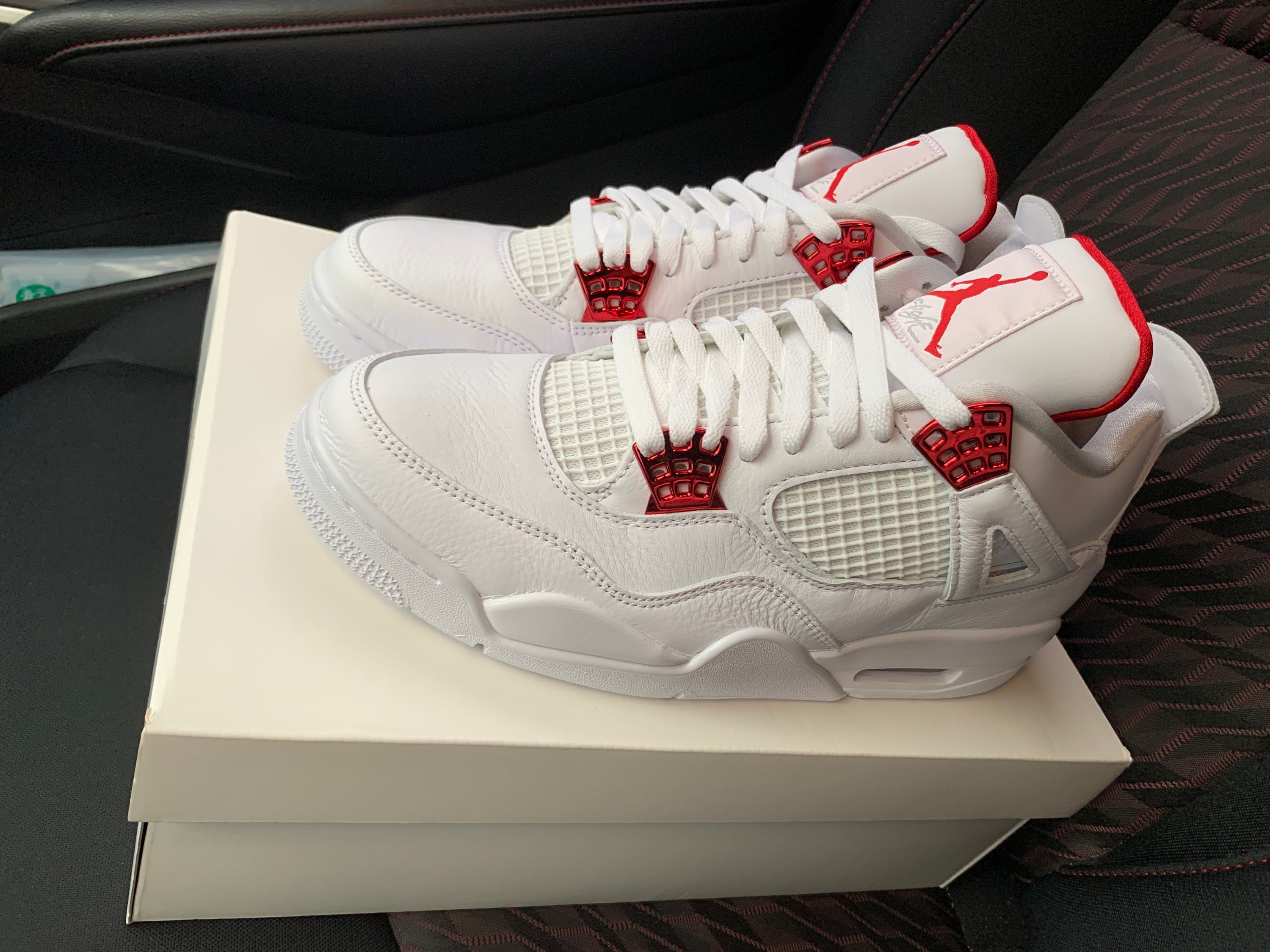 Air Jordan 4 白色/金属红