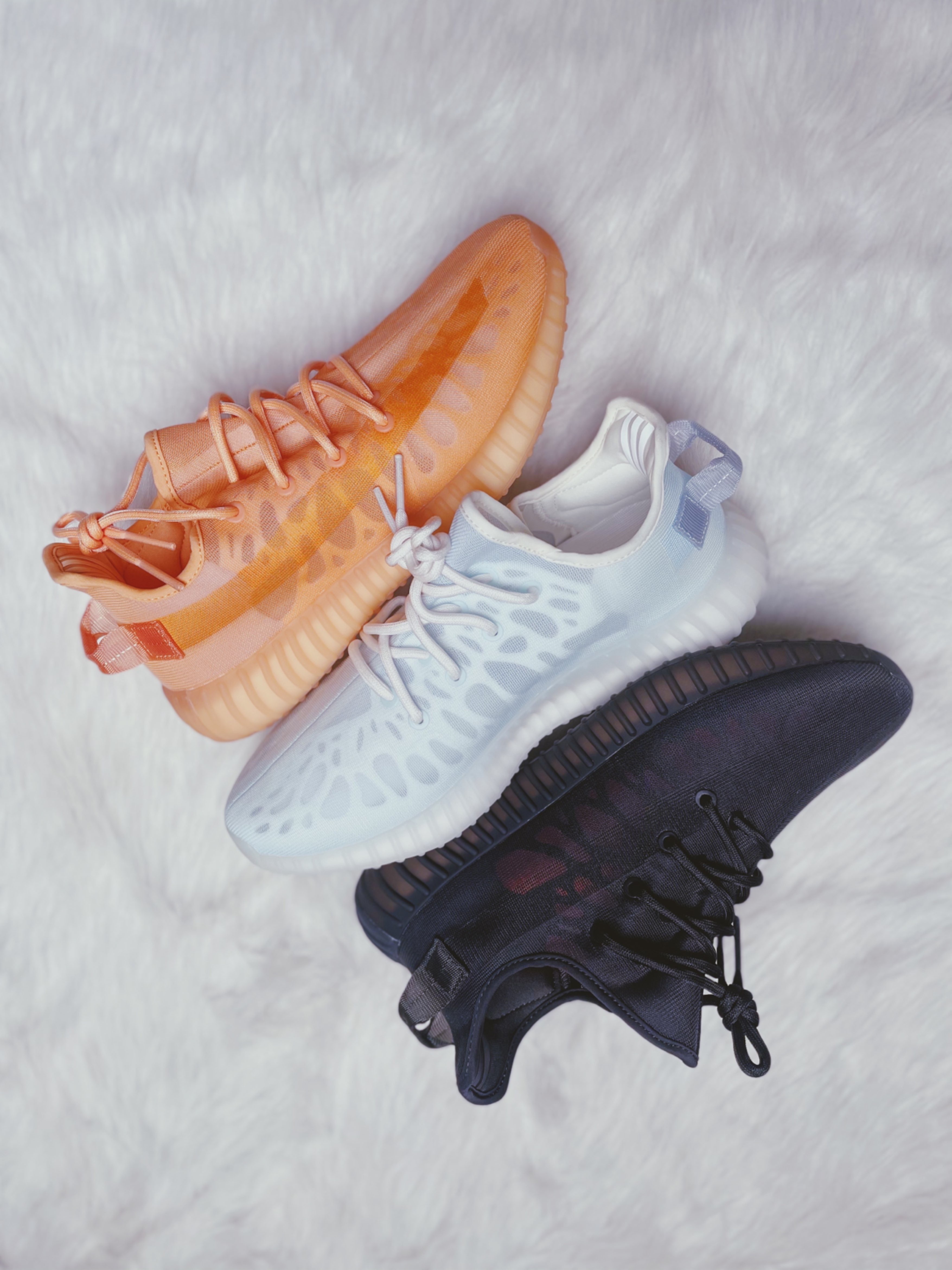 开箱最新款YEEZY BOOST 350