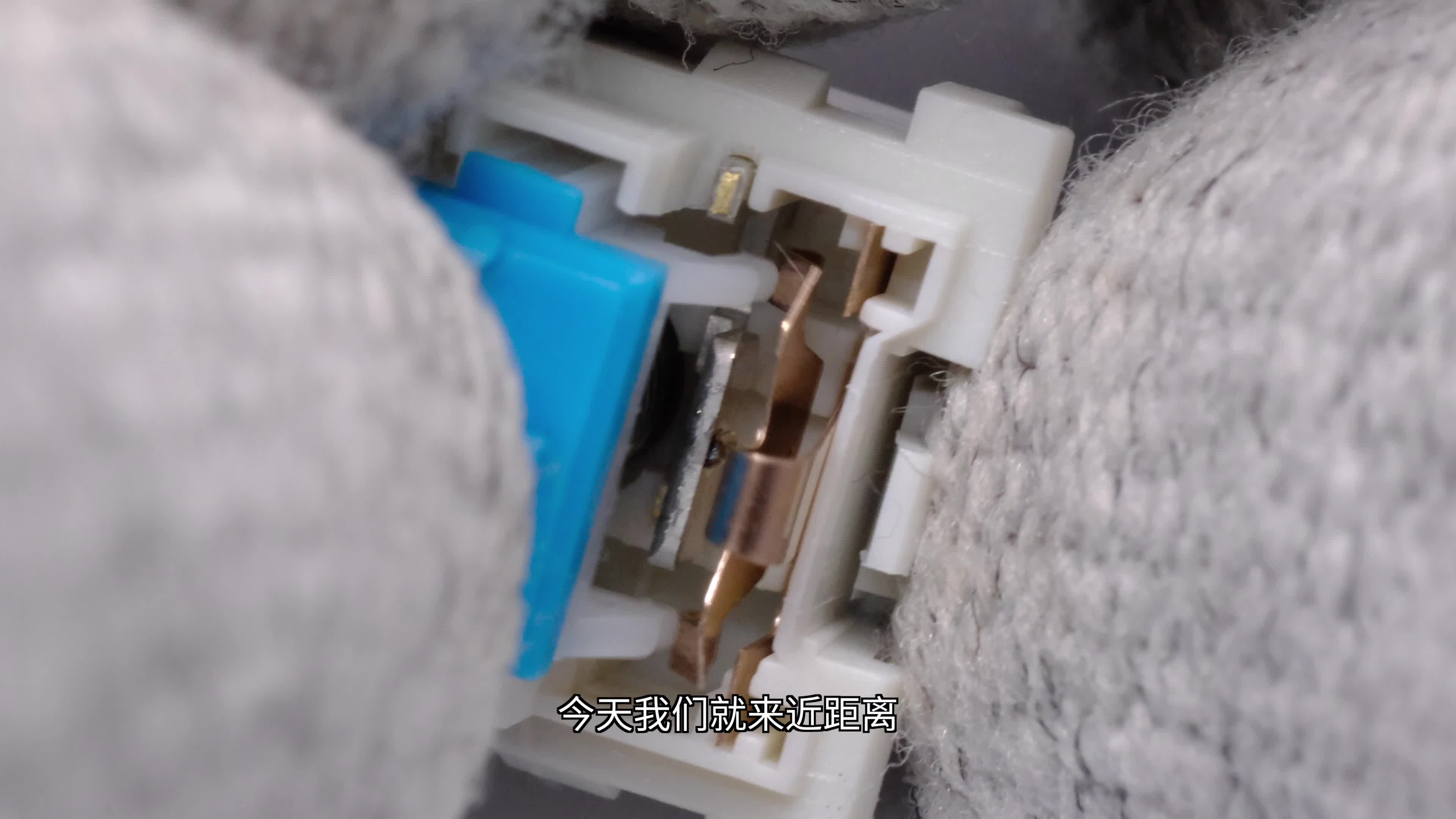 【拆解】近距离看看键轴的工作原理