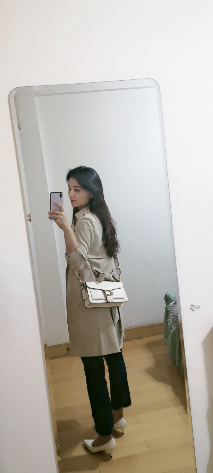 搭配建议：小香风外套，风衣，气质型服装。