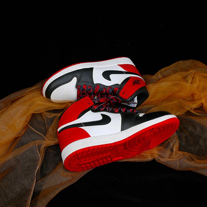 这款Nike Air Force 1 S
