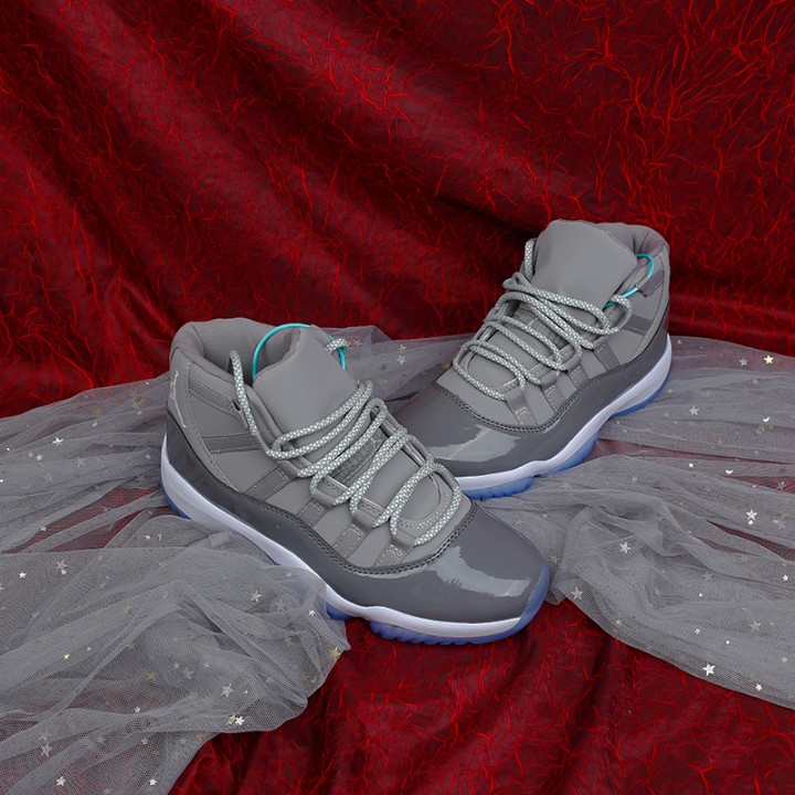 Air Jordan 11酷灰
整双鞋采