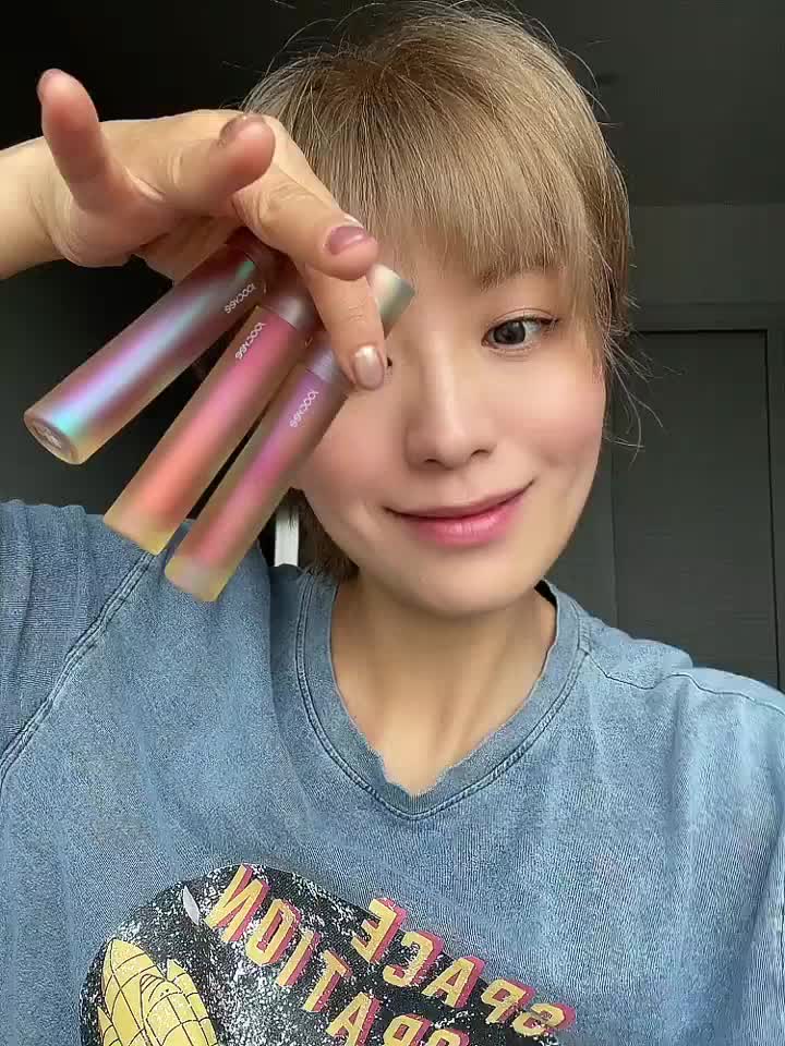 酵色贝壳水光唇釉试色
