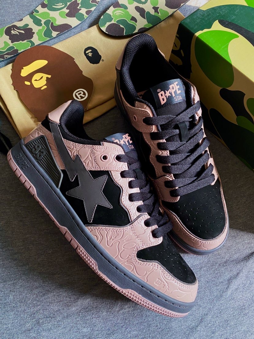 刚入手了这双新出的Bape Sta👟
没