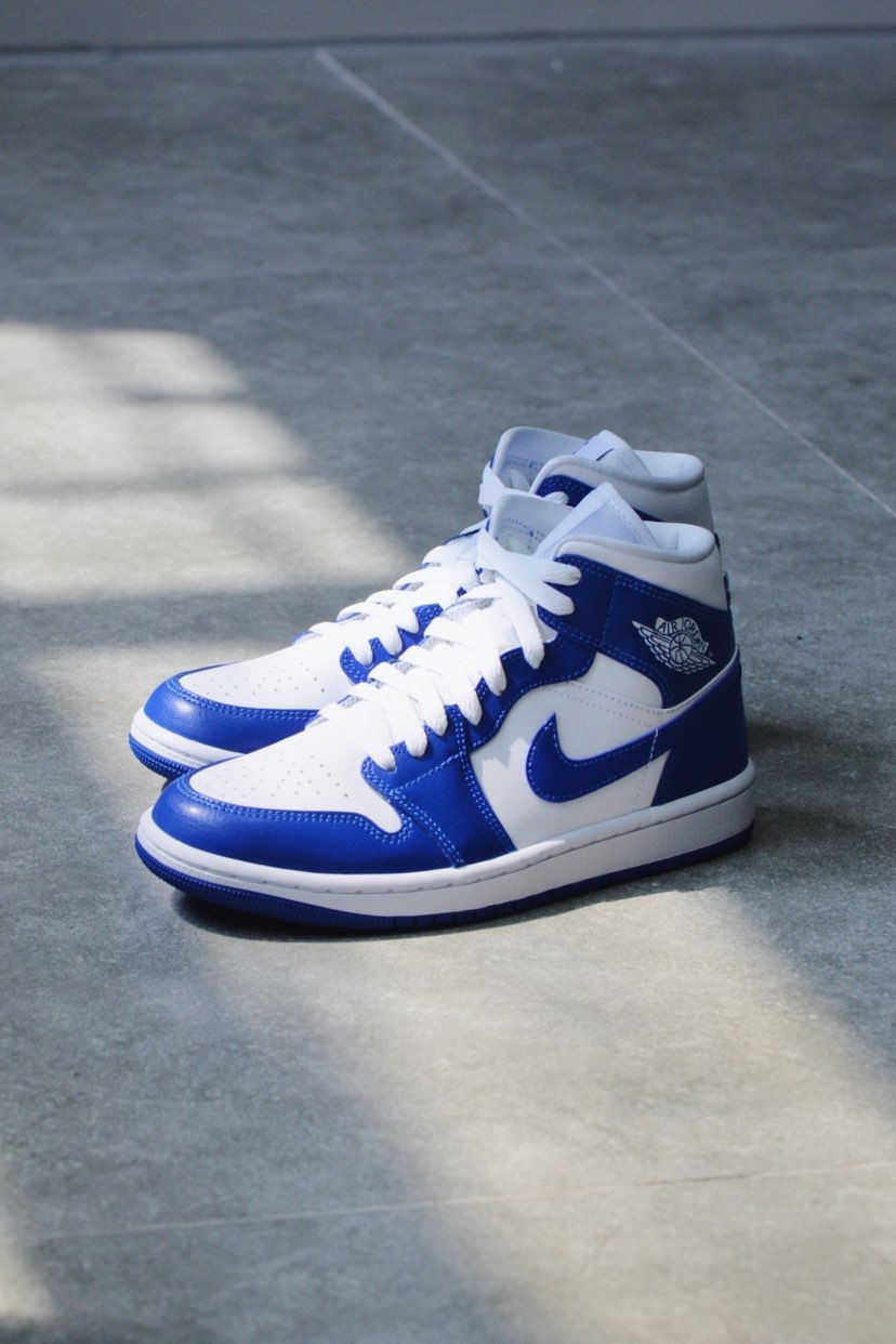 Air Jordan 1 Mid 具有标