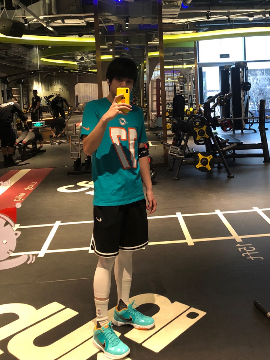 82 Undefeated 🐬
