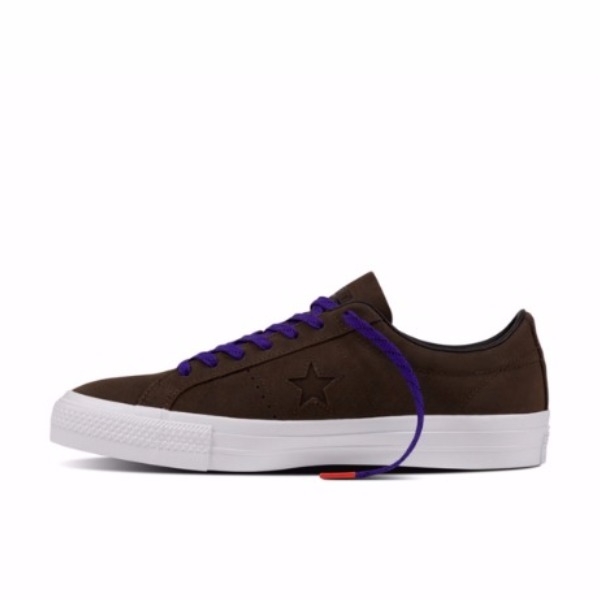 推荐商品：Converse/匡威 Break Point 防滑耐磨 轻便 复古 时尚 休闲鞋 White/SaddleBrown 深咖啡色/白