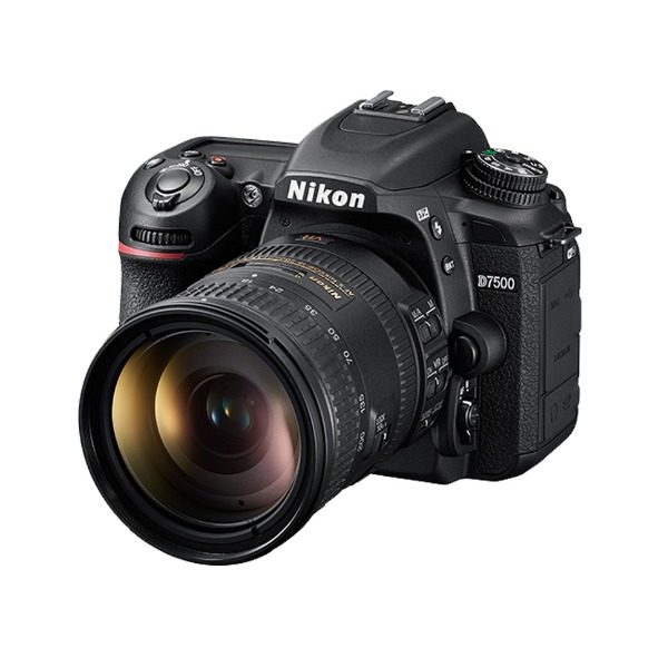 Nikon/尼康 D7500（AF-S DX NIKKOR 18-200mm f/3.5-5.6G ED VR 防抖镜头）单反套机