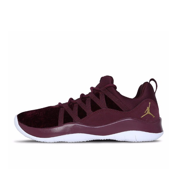 推荐商品：Jordan Deca Fly 运动休闲鞋 百搭减震防滑耐磨复古 Night Maroon 酒红色
