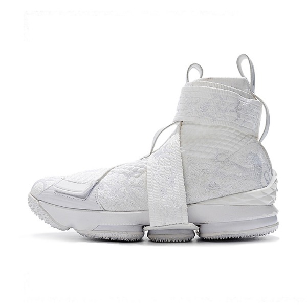 推荐商品：Nike Zoom LeBron 15 防滑耐磨 舒适透气 圆头 织物 实战 运动 篮球鞋 City of Angels KITH联名/天使之城