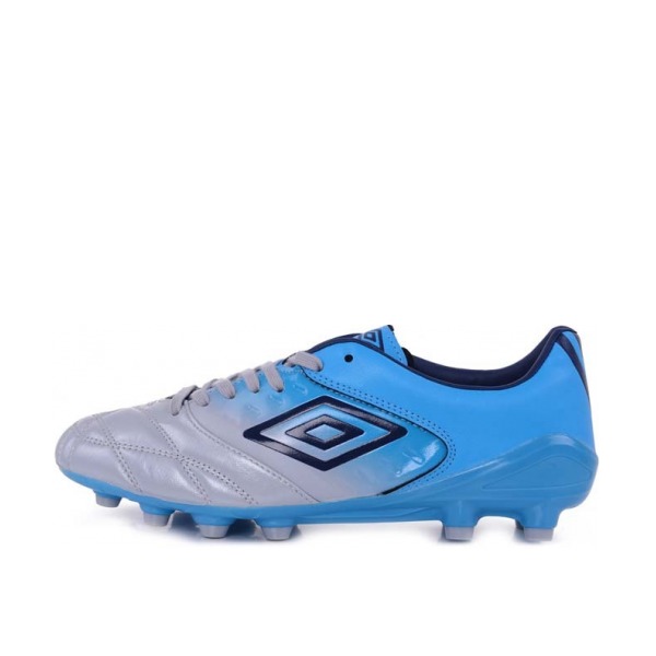 Umbro Accerator Mid AG