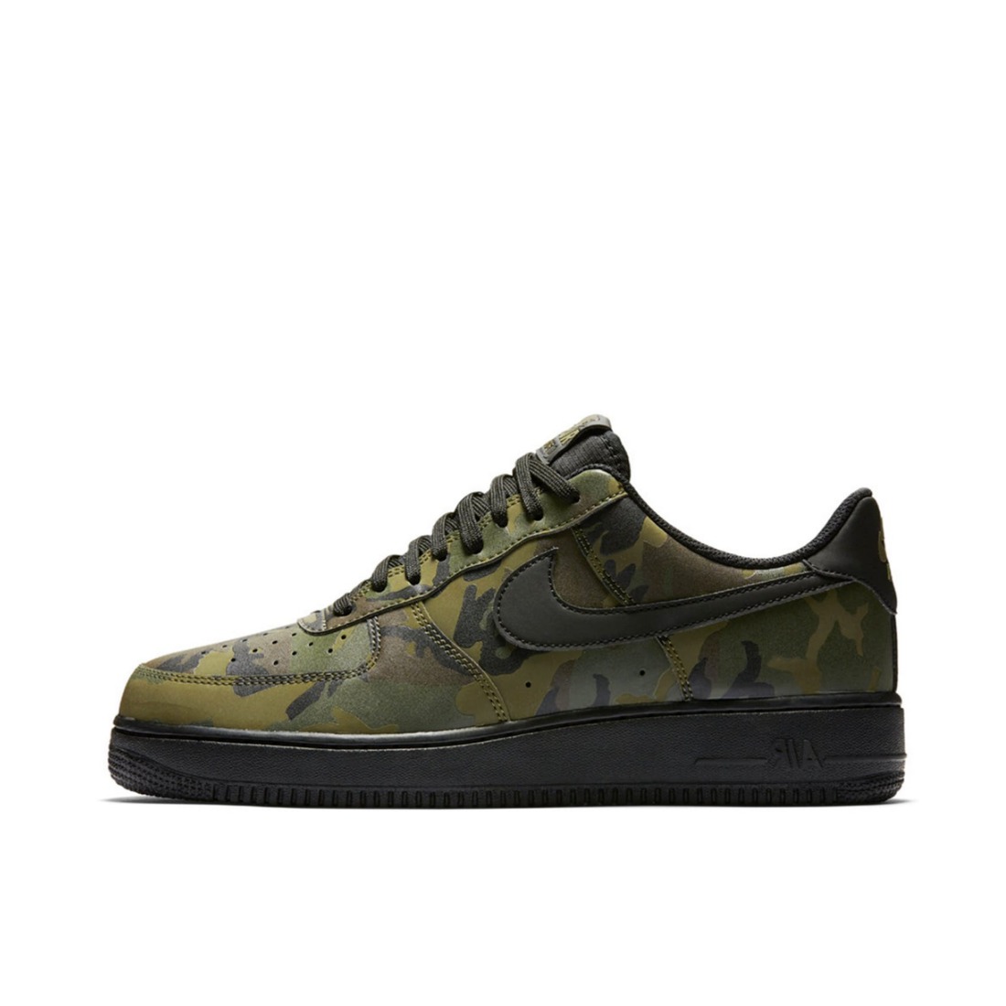 推荐商品：Nike Air Force 1 空军一号 板鞋 轻便舒适百搭耐磨防滑复古 Camo Reflective Olive 黑/陆军迷彩