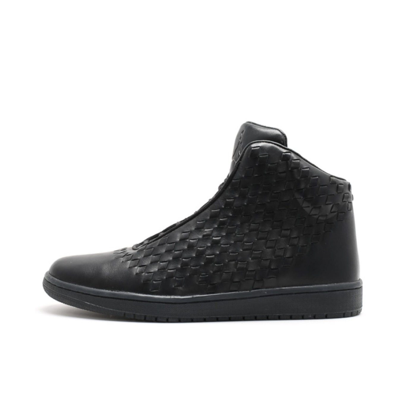 推荐商品：Jordan Shine 防滑耐磨 减震 复古潮流 运动休闲鞋 Black 纯黑色