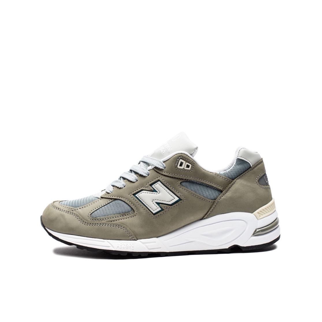 推荐商品：New Balance 990 V2 跑鞋 人造革防滑耐磨抗冲击织物网布透气减震复古包裹性 Grey Beige V2/狼灰白
