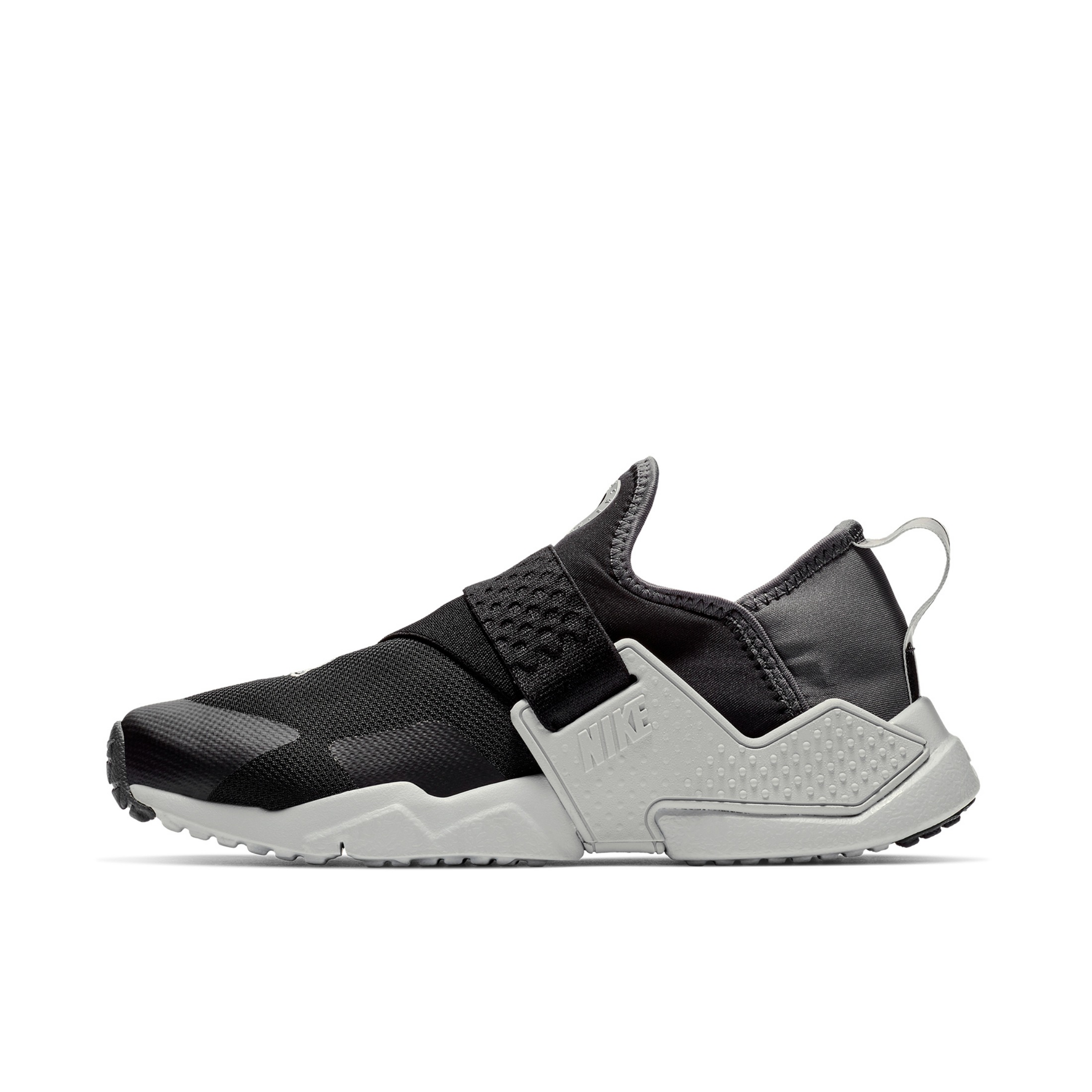 推荐商品：Nike Huarache Extreme 防滑耐磨 舒适轻便 网布透气 运动休闲鞋 Black/Silver/Grey 黑灰白