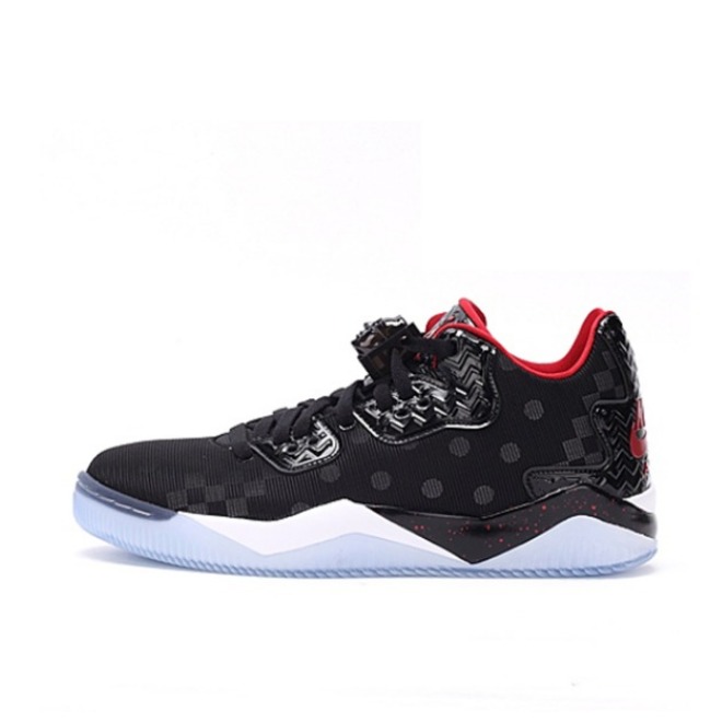 推荐商品：Air Jordan Spike Forty 篮球鞋 防滑耐磨减震透气复古 Black/Gym Red 黑色/白色/兰色