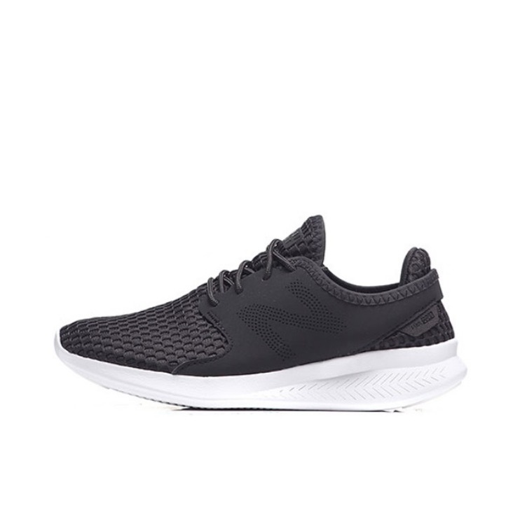 推荐商品：New Balance FuelCore Coast 跑鞋 防滑耐磨减震透气织物舒适轻便百搭休闲运动复古圆头 Black/White 女款/黑色/白色