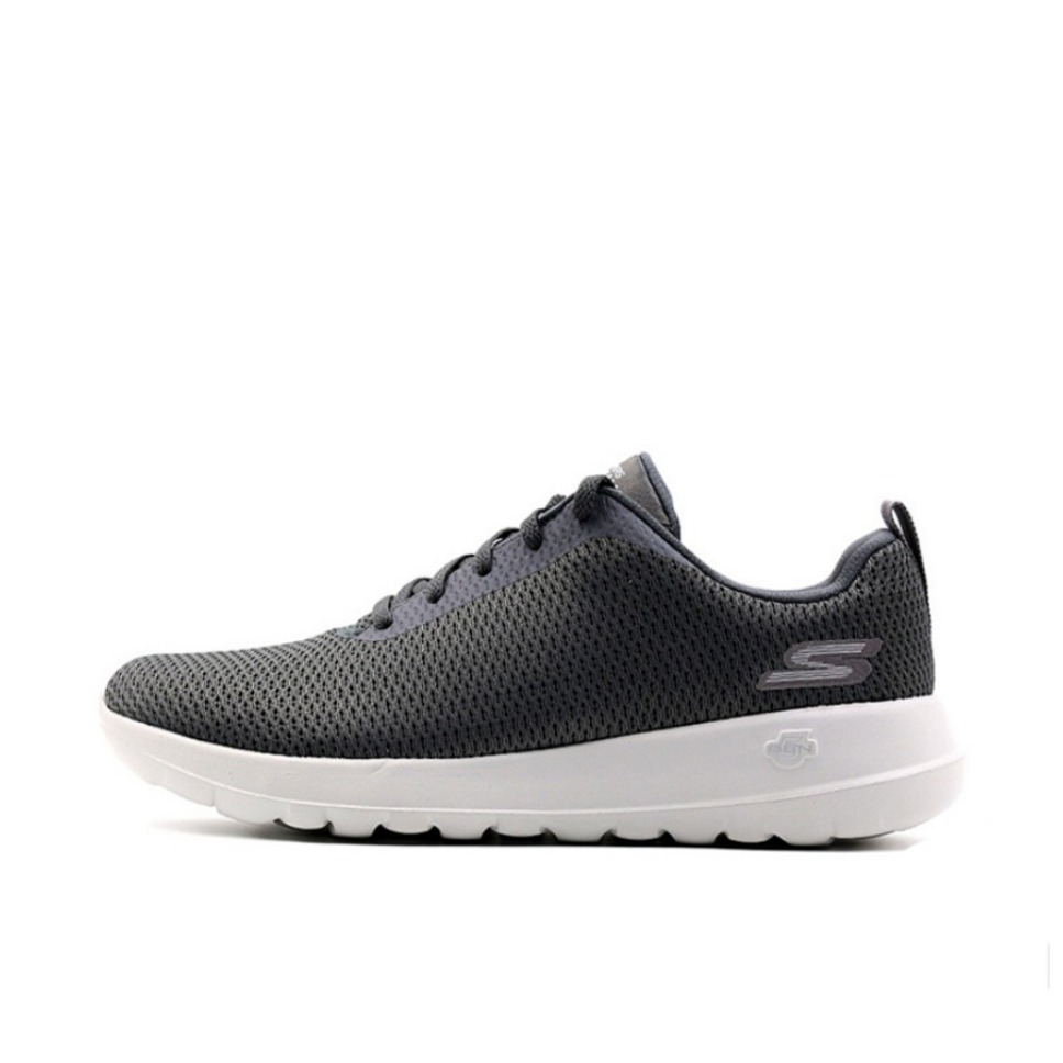 推荐商品：Skechers/斯凯奇 Go Walk Max 防滑耐磨 网面透气 舒适轻便 缓震软底 简约百搭 复古 运动休闲鞋 Charcoal 灰白/鞋带